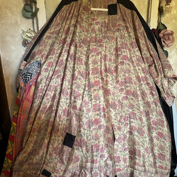 Kantha Bae Solstice Kimono Robe - Picture 1 of 7